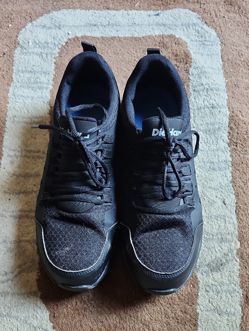 DieHard Men's Black Athletic Running Shoes